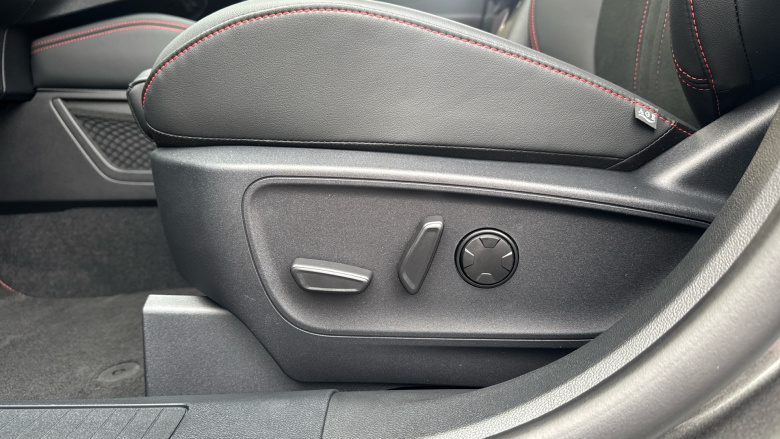 Ford Kuga 2.5 PHEV ST-Line 5dr CVT Estate